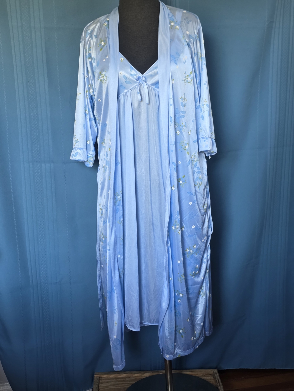 Midnight Coco Blue Floral Satin Peignoir Set 2pc Gown & Robe Sz Medium Coquette